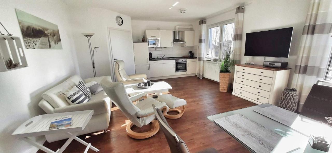 Ferienwohnung Wellenreiter Sassnitz Esterno foto
