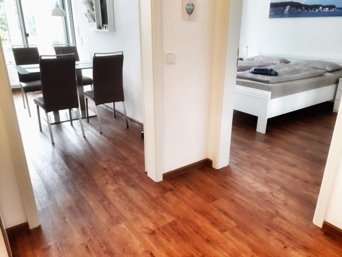 Ferienwohnung Wellenreiter Sassnitz Esterno foto